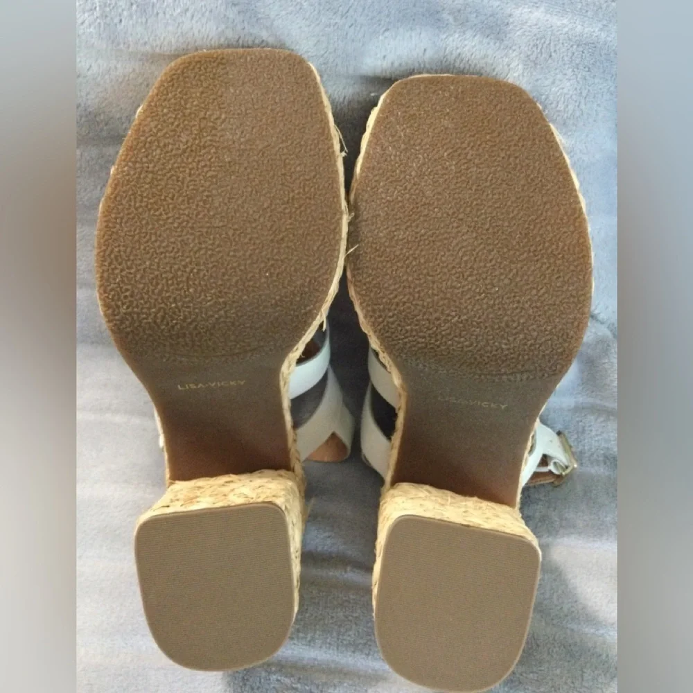 Lisa Vicky Just Strappy Platform White Sandals Size 8.5 M